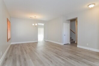 255 Crusades Ave in Henderson, NV - Building Photo - Building Photo