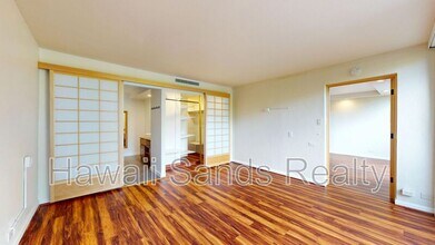 500 Lunalilo Home Rd in Honolulu, HI - Building Photo - Building Photo