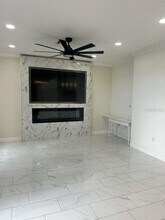 5001 Alita Terrace in St. Cloud, FL - Foto de edificio - Building Photo