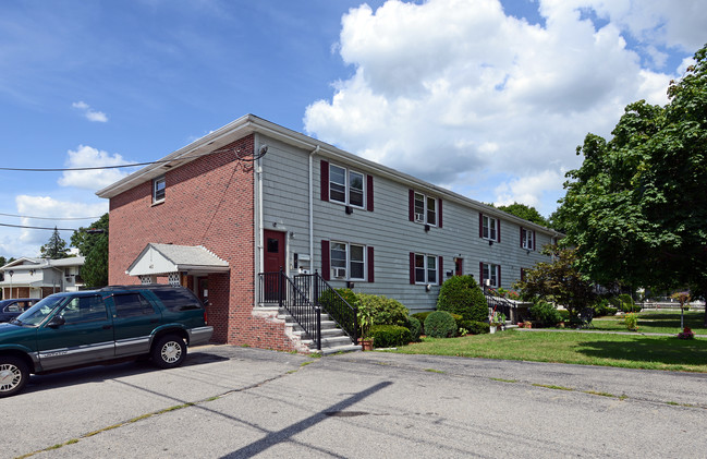 Allendale Crossing in North Providence, RI - Building Photo - Building Photo