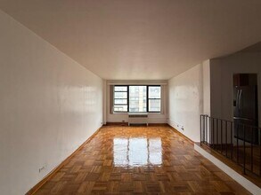 98-33 64th Ave in Queens, NY - Building Photo - Building Photo