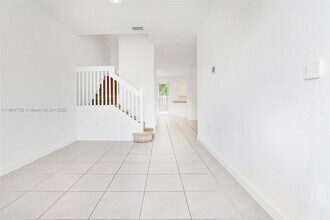 1363 NW 208th Terrace in Miami Gardens, FL - Building Photo - Building Photo