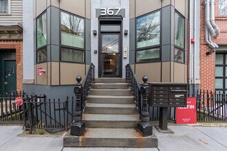 367 2nd St in Jersey City, NJ - Building Photo - Building Photo