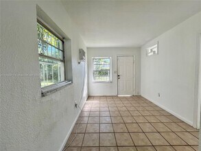 601 NW 90th St in El Portal, FL - Building Photo - Building Photo