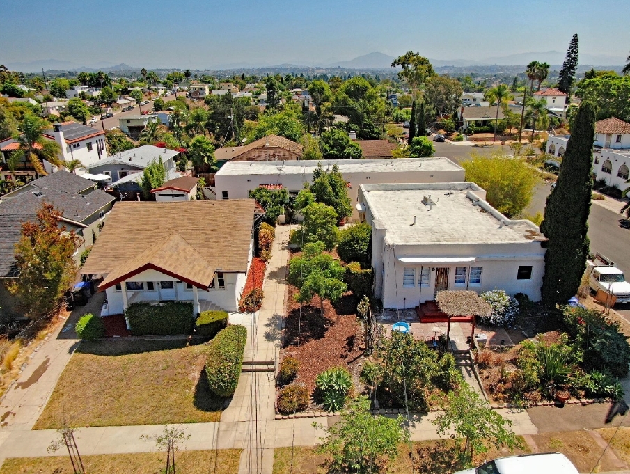 3076 Beech St in San Diego, CA - Foto de edificio