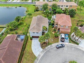 15376 14th Manor in Pembroke Pines, FL - Building Photo - Building Photo