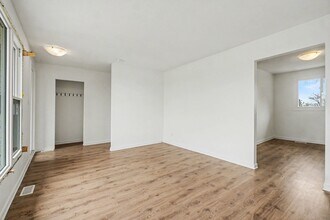 2123 Mer-Bleue Rd in Ottawa, ON - Building Photo - Building Photo