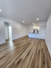 1065 Clearview Ave NE in Keizer, OR - Building Photo - Building Photo