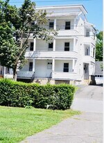 82 Woodbine St, Unit 2nd floor in Torrington, CT - Building Photo