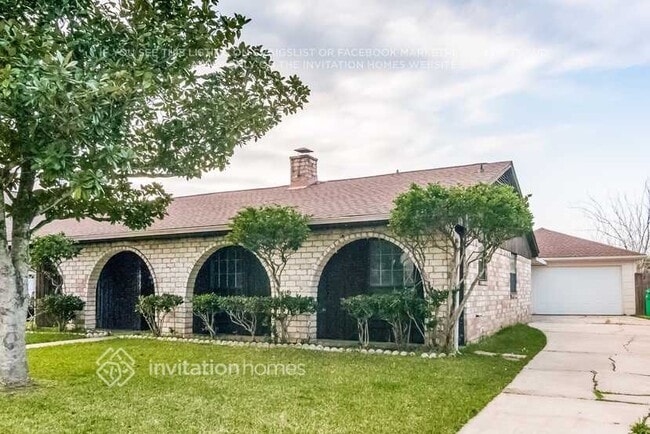 10127 Sagerock Dr in Houston, TX - Building Photo - Building Photo