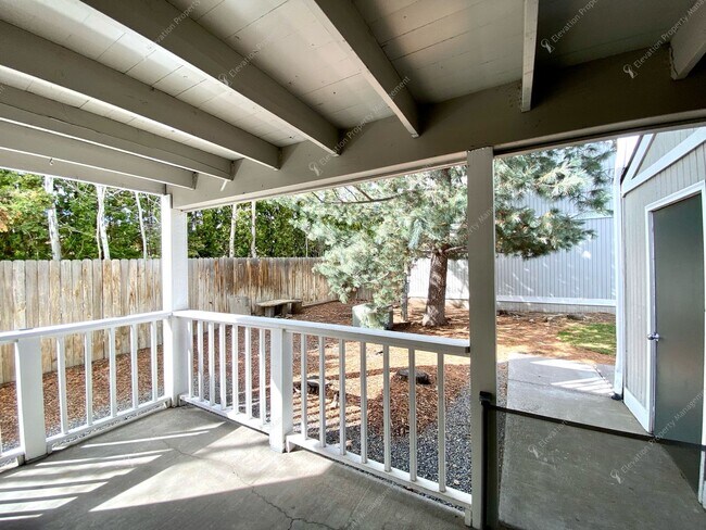 1439 NW Juniper St in Bend, OR - Building Photo - Building Photo