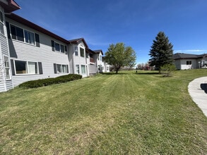 Riverton Apartments in Riverton, WY - Foto de edificio - Building Photo