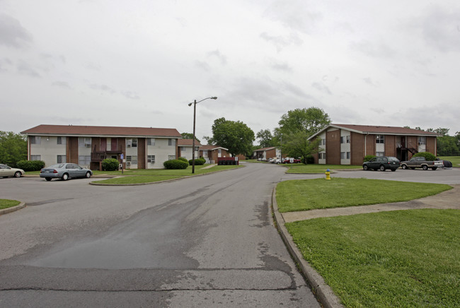 Spring Valley Apartments in Murfreesboro, TN - Foto de edificio - Building Photo