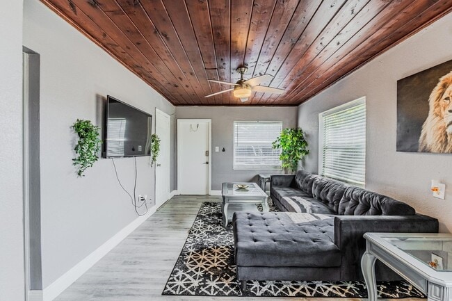 property at 112 W 34th St