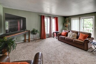 2850 Cimarron Trail in Madison, WI - Building Photo - Building Photo