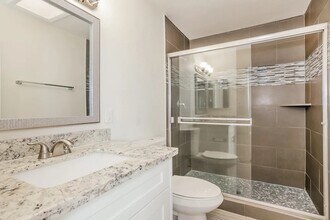 2460 E Manhatton Dr in Tempe, AZ - Building Photo - Building Photo