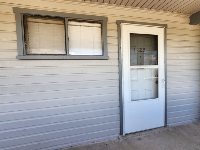 580 Pleasure Island Blvd in Port Arthur, TX - Building Photo - Building Photo