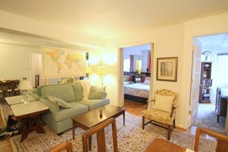 240 E 55th St-Unit -10-C in New York, NY - Building Photo - Building Photo