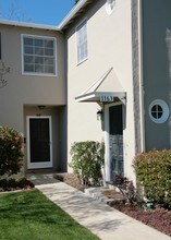 1161-1163 Noel Dr in Menlo Park, CA - Foto de edificio - Building Photo