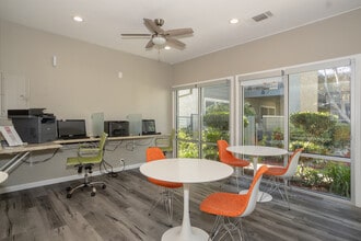 The Spoke in Davis, CA - Building Photo - Interior Photo