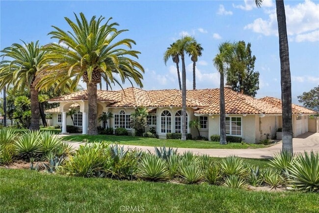 property at 31396 Lake Vista Cir