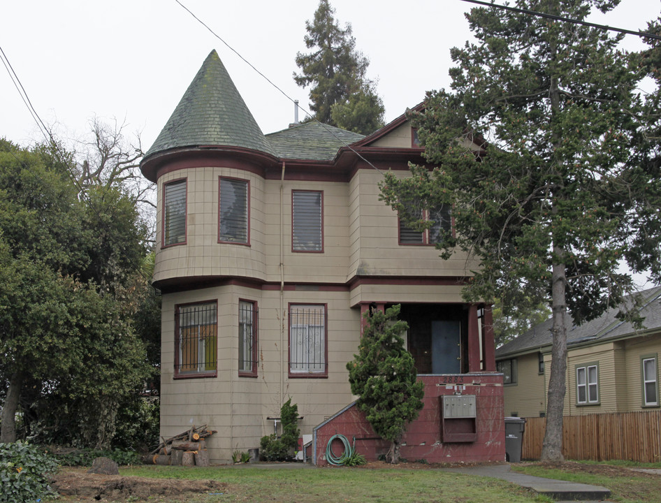 2883 Brookdale Ave in Oakland, CA - Foto de edificio