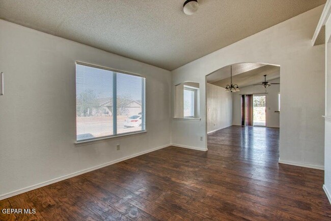 12729 Raul Mendiola Ln in El Paso, TX - Building Photo - Building Photo