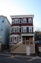 148 Hillside St, Unit #1 in Boston, MA - Foto de edificio - Building Photo
