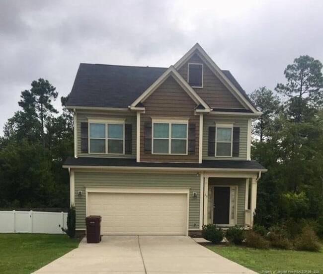 property at 35 Coswell Ct