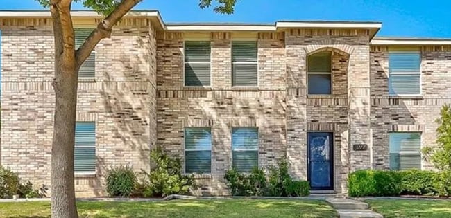 property at 1713 Cliffbrook Dr
