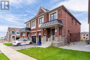 442 Bergamot Ave in Milton, ON - Building Photo