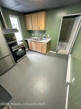 258 Main St in Dupont, PA - Building Photo - Building Photo