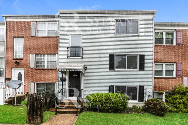 property at 1930 Eloise Ln