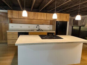 10 E Broadway in Alton, IL - Building Photo - Building Photo