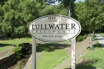 LullWater Apartments in Atlanta, GA - Building Photo - Building Photo