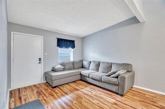 2301 Edenborn Ave, Unit 908 in Metairie, LA - Building Photo - Building Photo