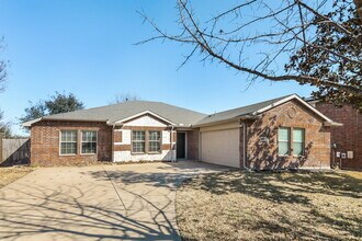 2027 Northridge Dr in Forney, TX - Building Photo - Building Photo