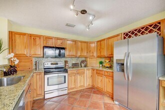 12561 Shoreside Ln in Wellington, FL - Building Photo - Building Photo