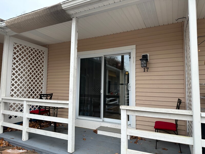 454 Winnacunnet Rd in Hampton, NH - Building Photo