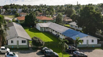 592 NE 150th St in Miami, FL - Building Photo - Building Photo