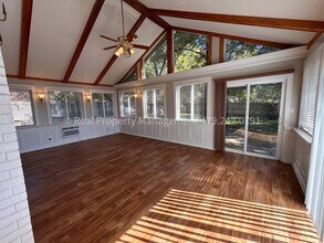 9812 Meandering Way in Fort Smith, AR - Building Photo - Building Photo