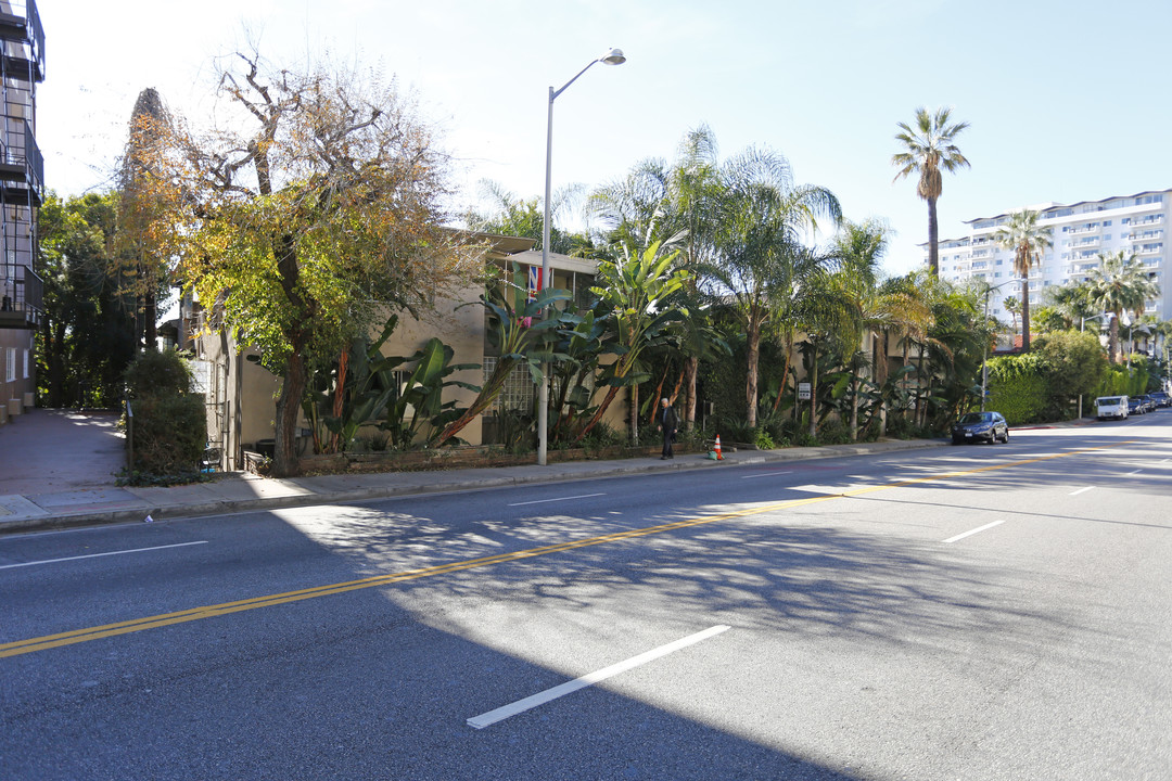 Fountain Avenue Apartments in West Hollywood, CA - Building Photo