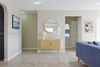 609 S Crescent Dr in Hollywood, FL - Building Photo - Building Photo