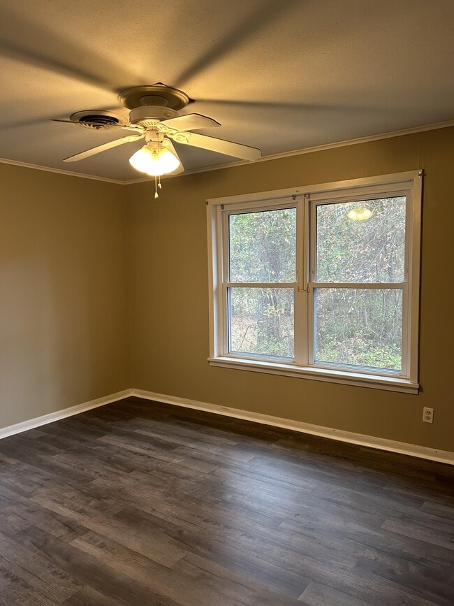 property at 1908 Roosevelt Dr