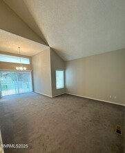 5256 Santa Lupe Ave in Sparks, NV - Building Photo - Building Photo