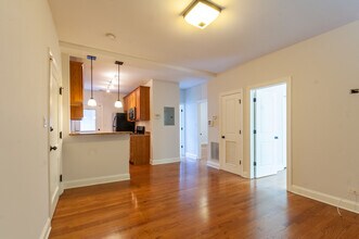 3437 N Lakewood Ave-Unit -3437-3 in Chicago, IL - Building Photo - Building Photo