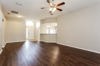 1771 Moss Creek Dr in Orange Park, FL - Foto de edificio - Building Photo