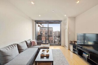 694 Massachusetts Ave, Unit 306 in Boston, MA - Building Photo - Building Photo