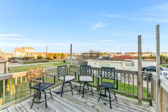 3602 Alice St in Galveston, TX - Building Photo - Building Photo