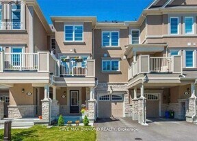 10 Minlow Way in Aurora, ON - Building Photo